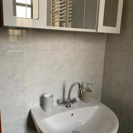Casa Di Corte In Loreto Appartamento *